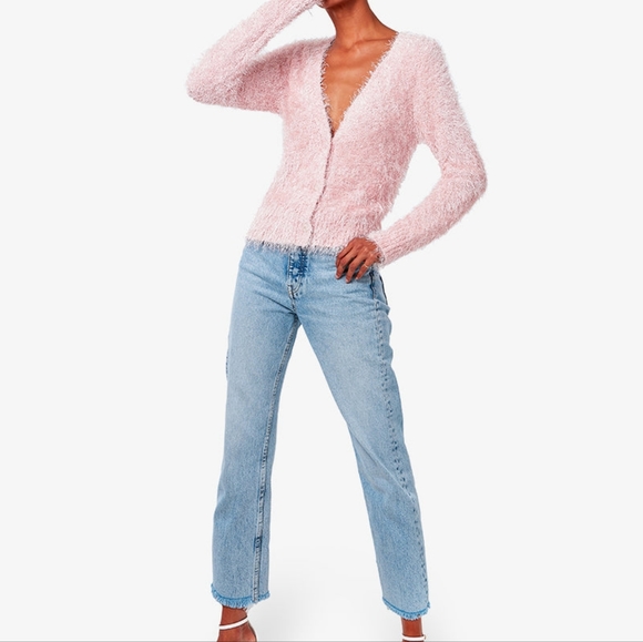 Super soft pink cardigan from Bergdorf Goodman - Picture 2 of 5